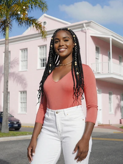 Tamika, 25, a beautiful Bahamian woman from Nassau seeking love online